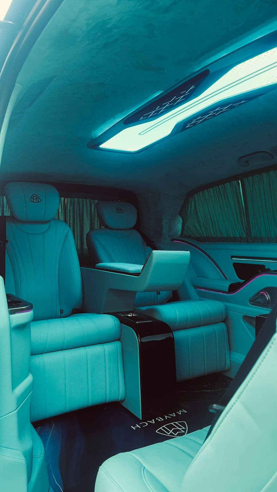 M VITO MAYBAKH avec chauffeur performance