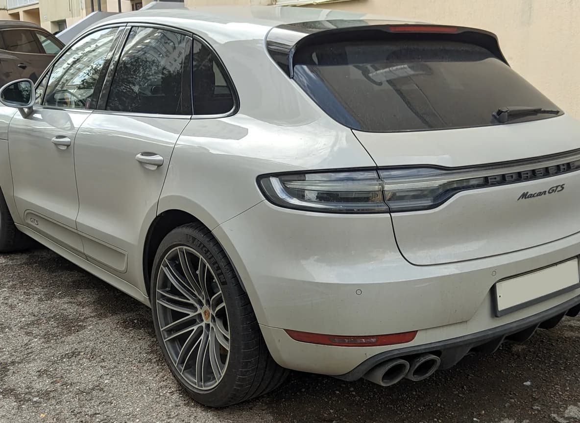 PORSCHE MACAN luxury detail 2