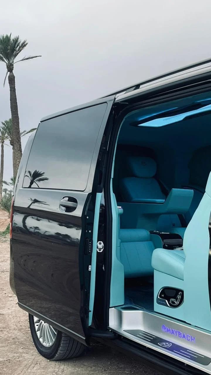 M VITO MAYBAKH avec chauffeur detail
